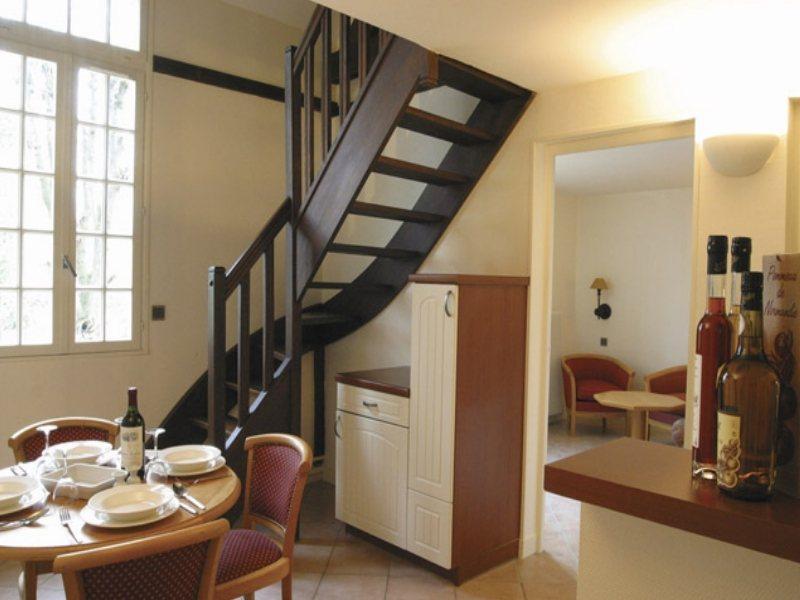 Karma La Residence Normande Connelles Bagian luar foto