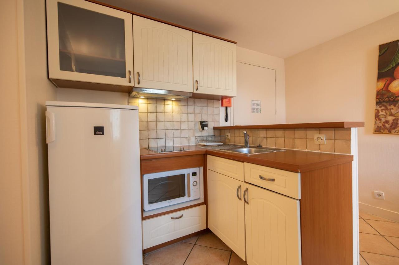 Karma La Residence Normande Connelles Bagian luar foto