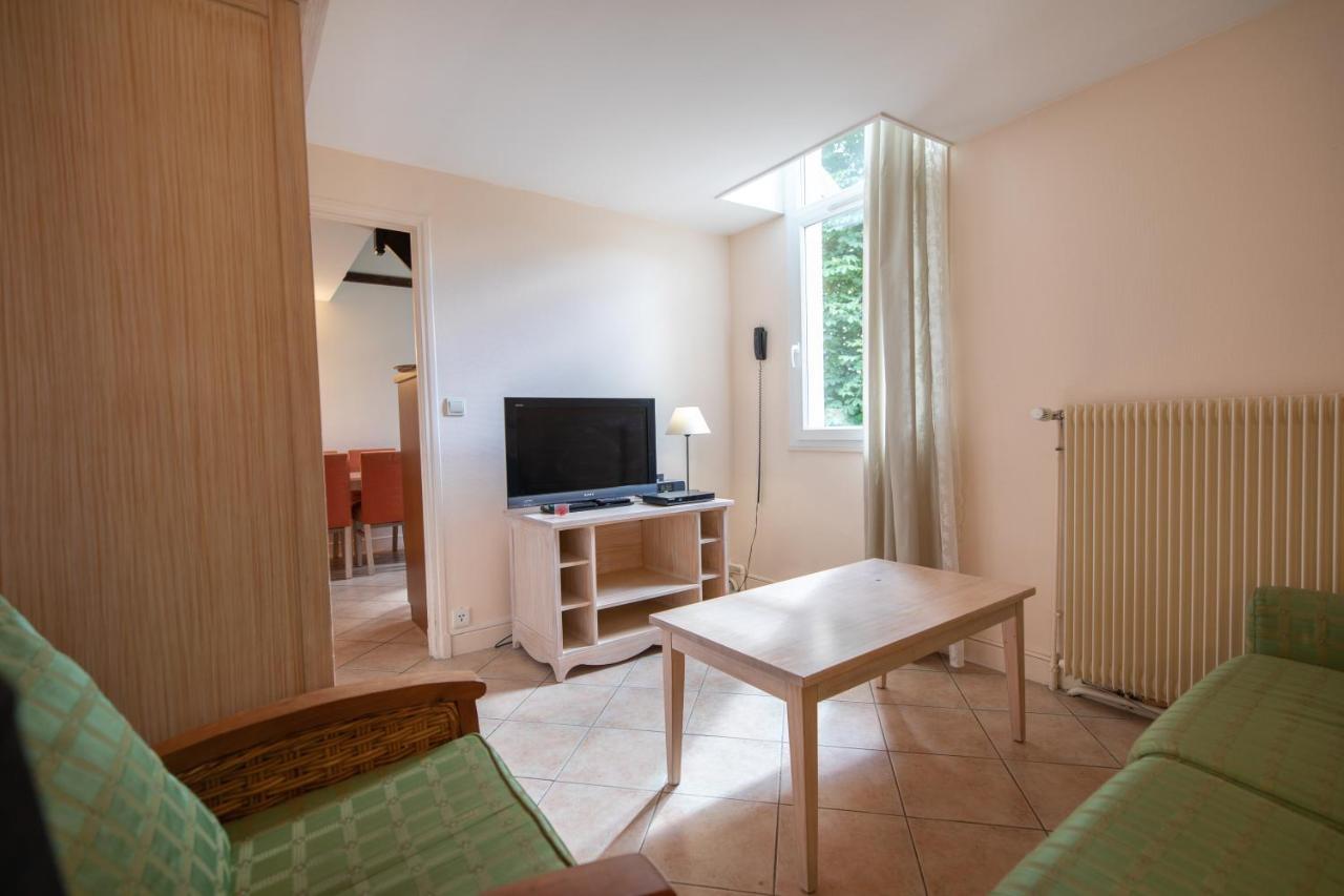 Karma La Residence Normande Connelles Bagian luar foto